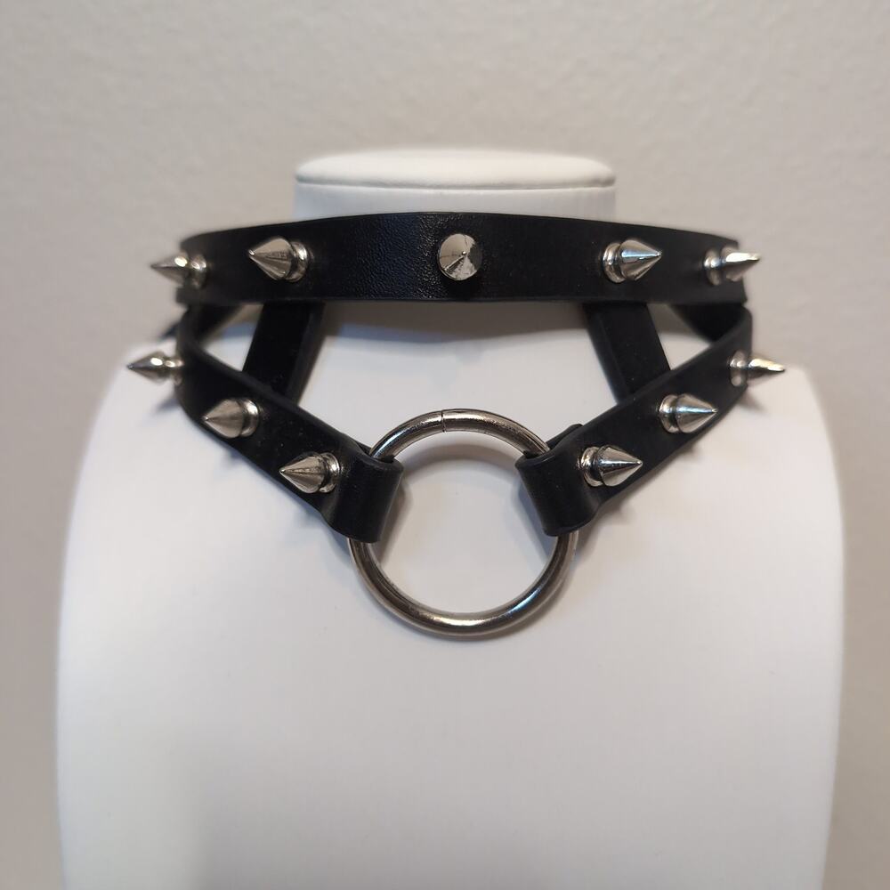 Spiked O-Ring Faux Leather Choker Collar